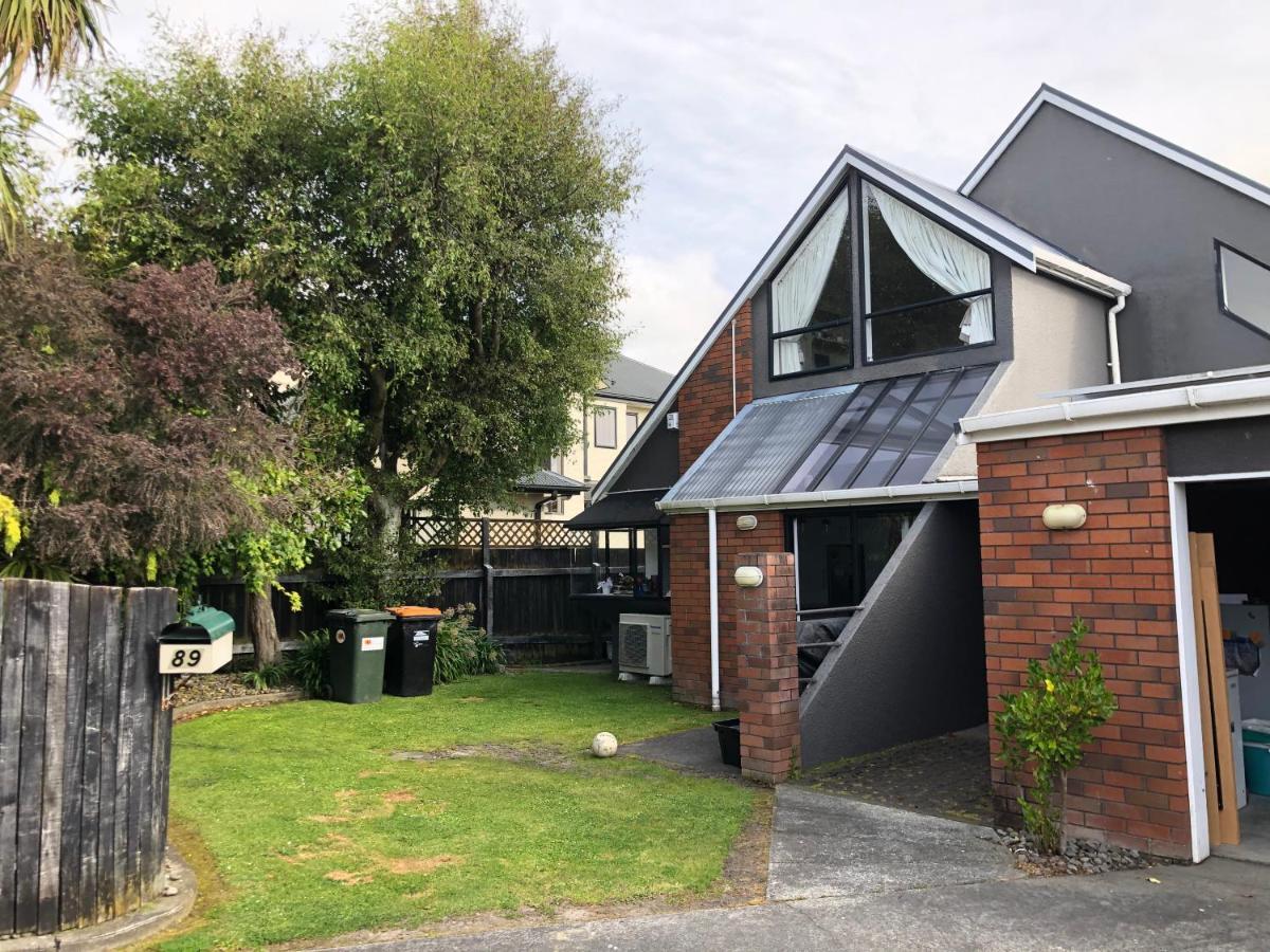 Warm On Waterloo Bed & Breakfast Palmerston North Exterior foto