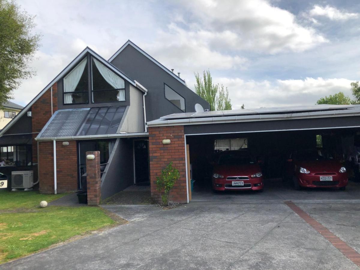 Warm On Waterloo Bed & Breakfast Palmerston North Exterior foto